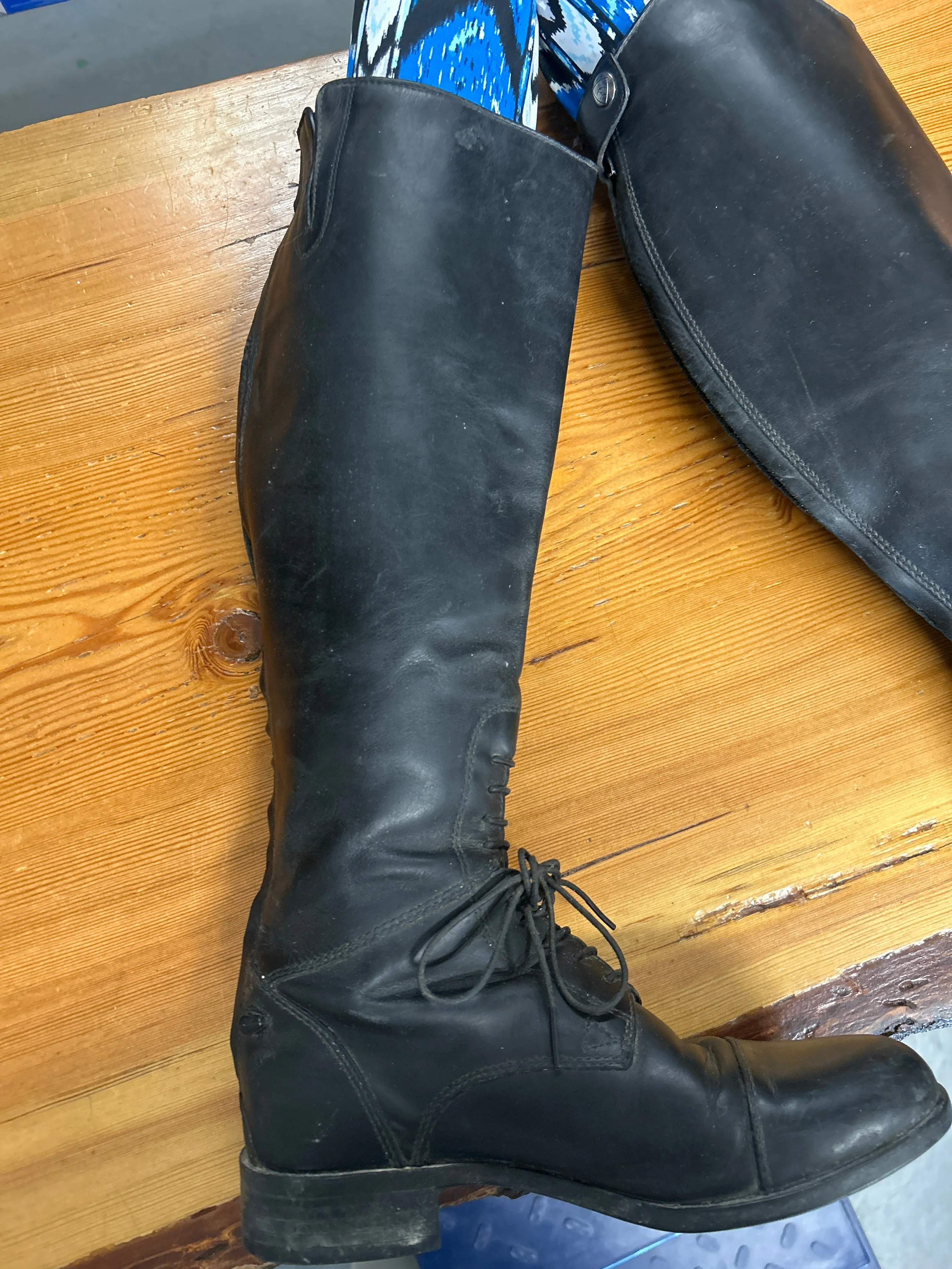 Ariat Field Boots 7