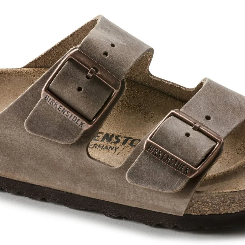 Arizona Classic Footbed Sandal in Tobacco Brown Oiled Leather