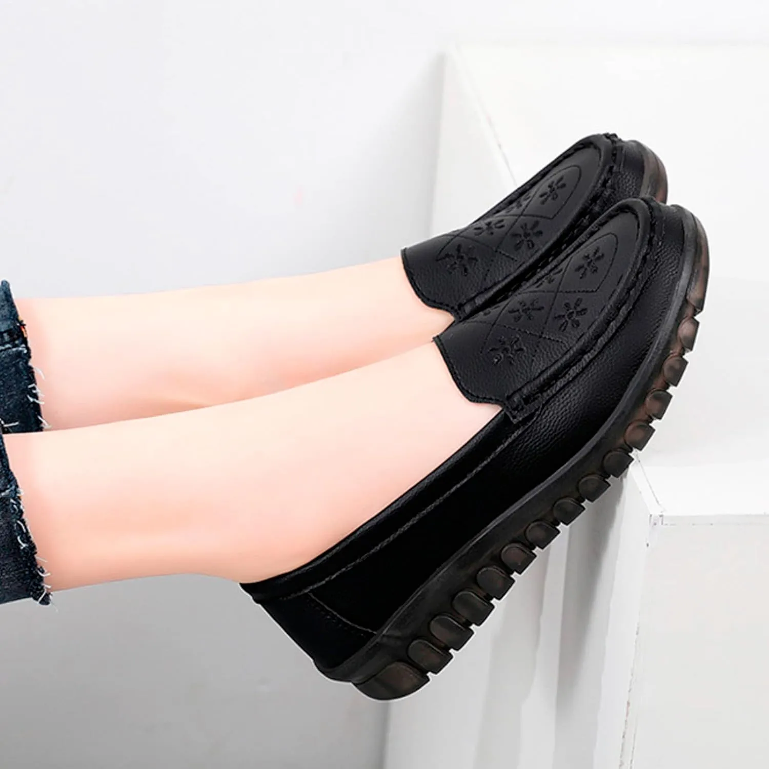 Barefoot Shoes Women Fashion Sneakers for Women 2024 Black Loafers Women Closed Head Cute Cozy Christmas Running Shoes Women Wide Toe Box Trendy Casual