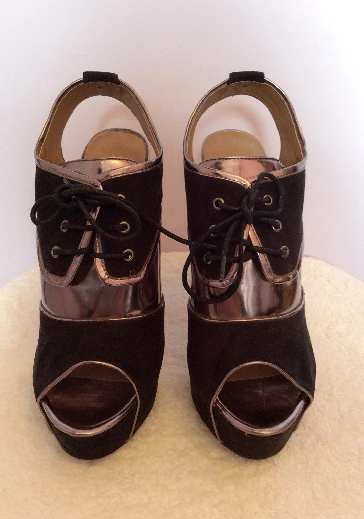 Brand New Kurt Geiger Black & Pewter Peeptoe Heels Size 7/41