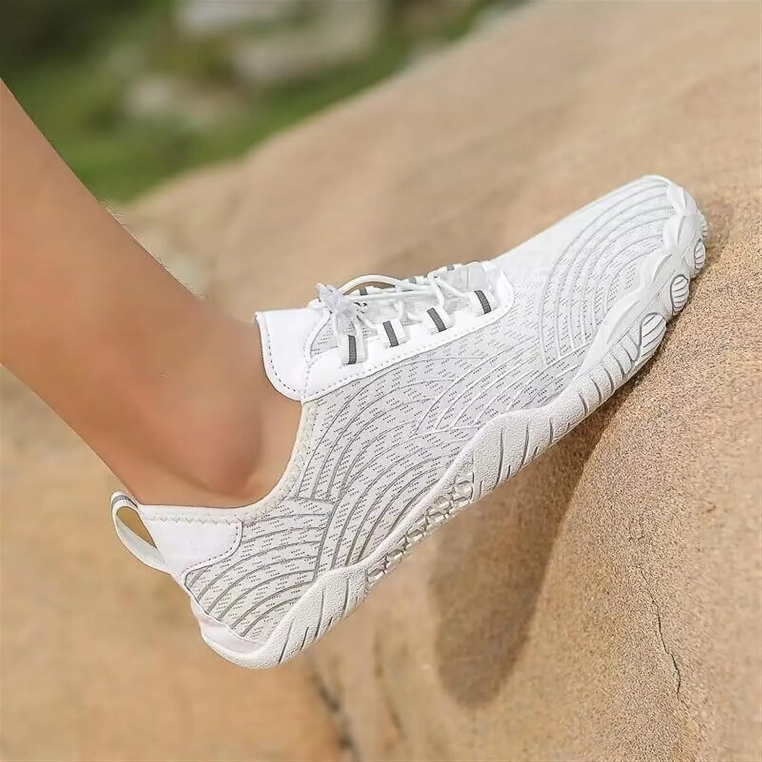 Breathable Barefoot Shoes for Women Men & Non-Slip Athletic Footwear Wide Toe Water Shoes Hike Barefoot Shoes for Womens Mens Footwear