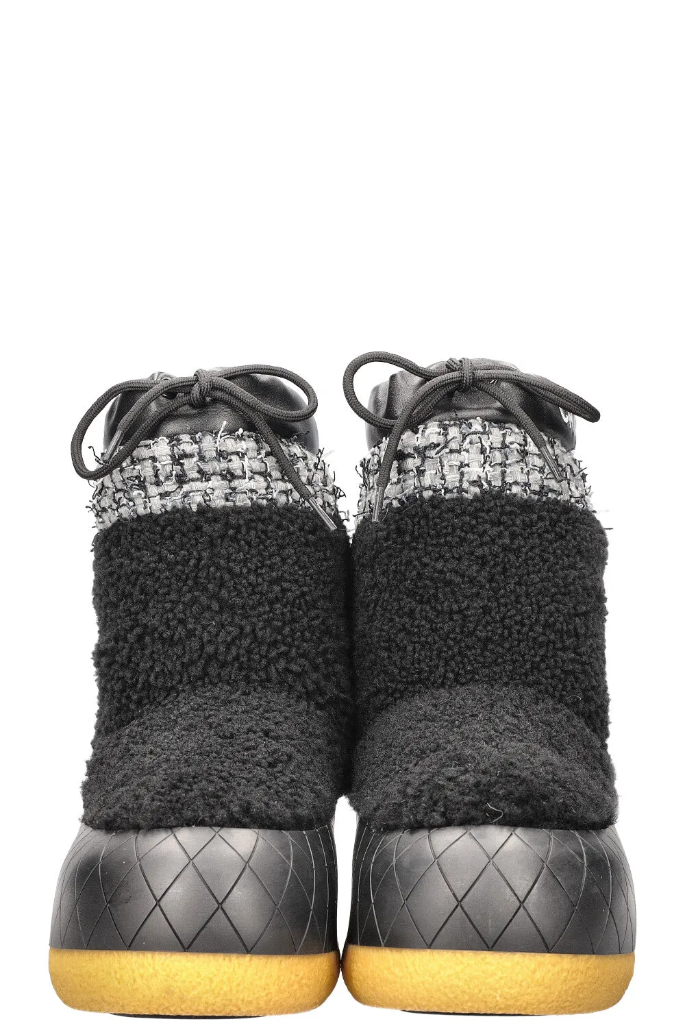 CHANEL Snow Boots Shearling FW23/24