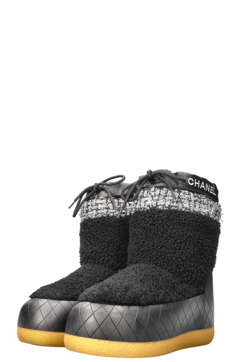 CHANEL Snow Boots Shearling FW23/24