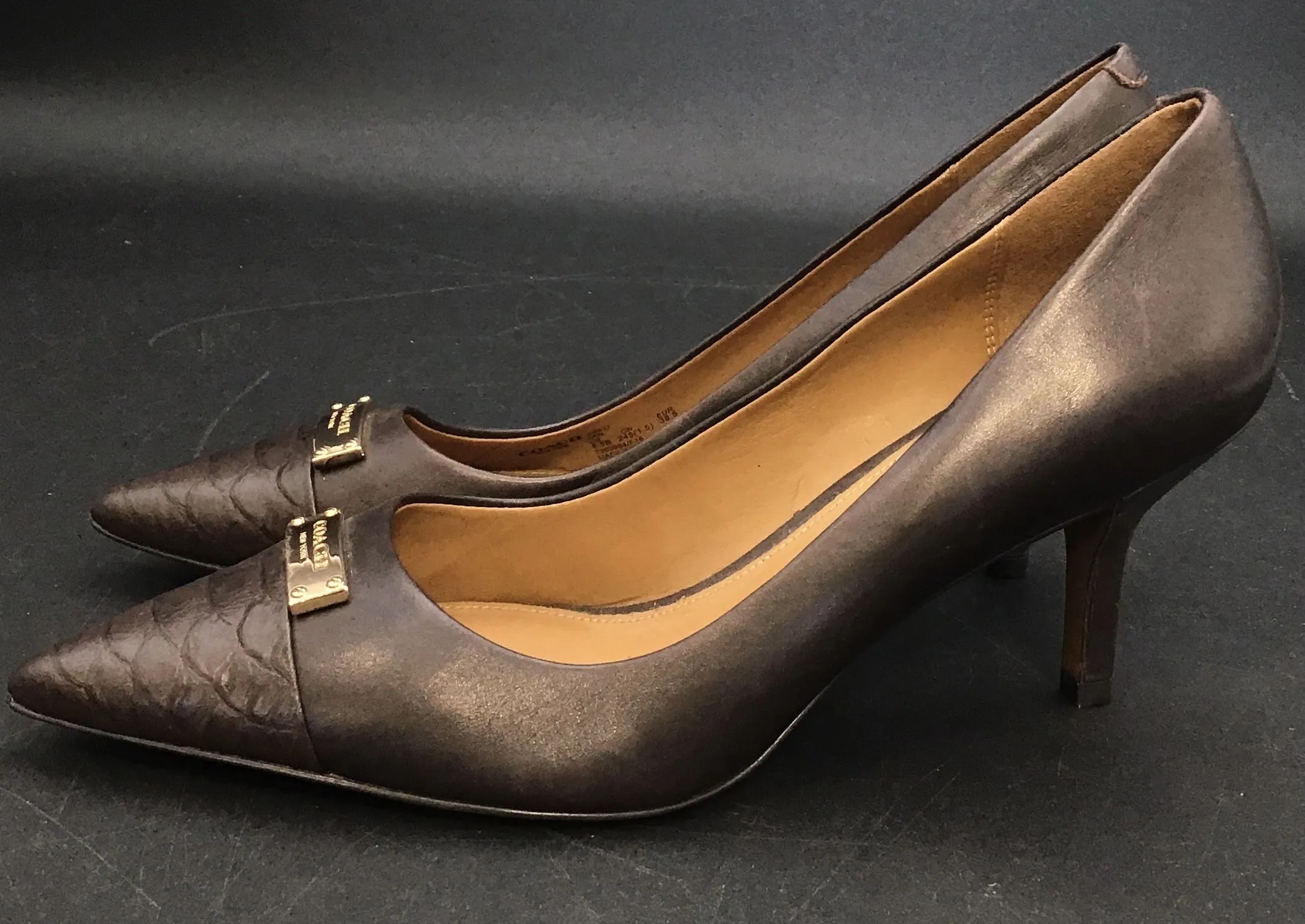 Coach Women's Brown Pointed Toe Kitten Pump Heels - Size 8.5B