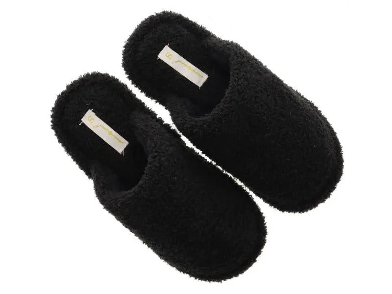 Cozy Closed Toe Slipper