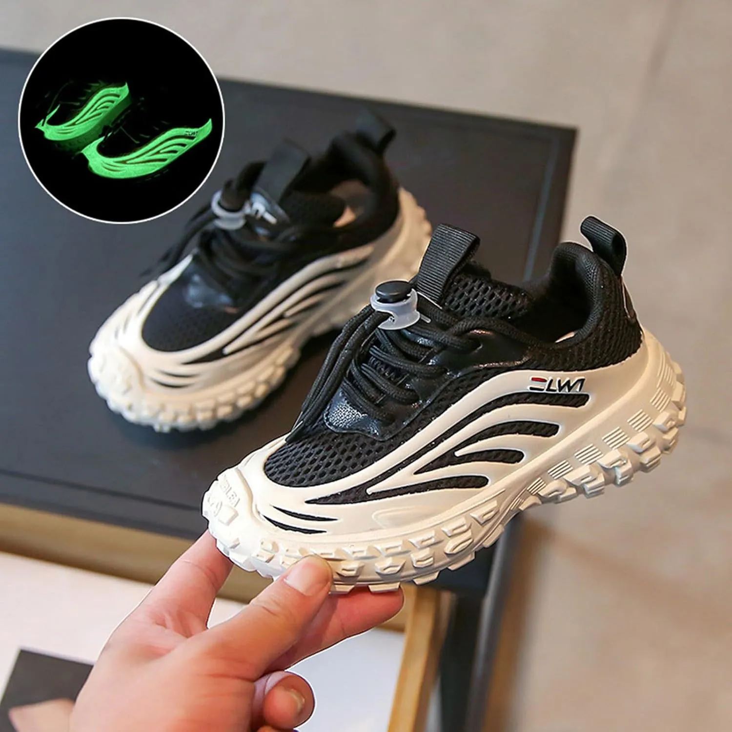 Fashion All Season Children Boys Girls Sports Shoes Luminous Shoes Flat Thick Bottom Lightweight Non Little Boy Sneakers