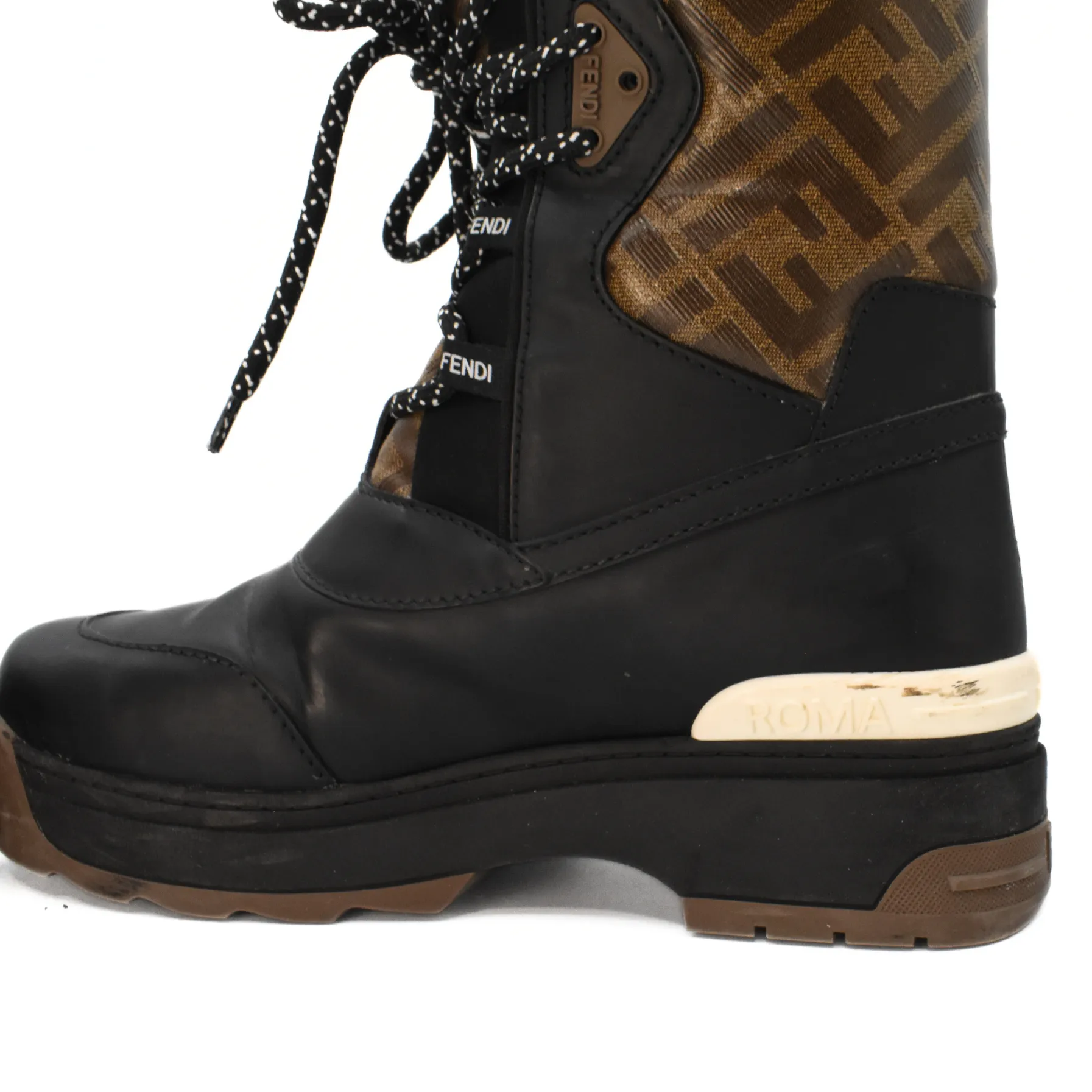Fendi Zucca Snow Boots - Women's 37.5