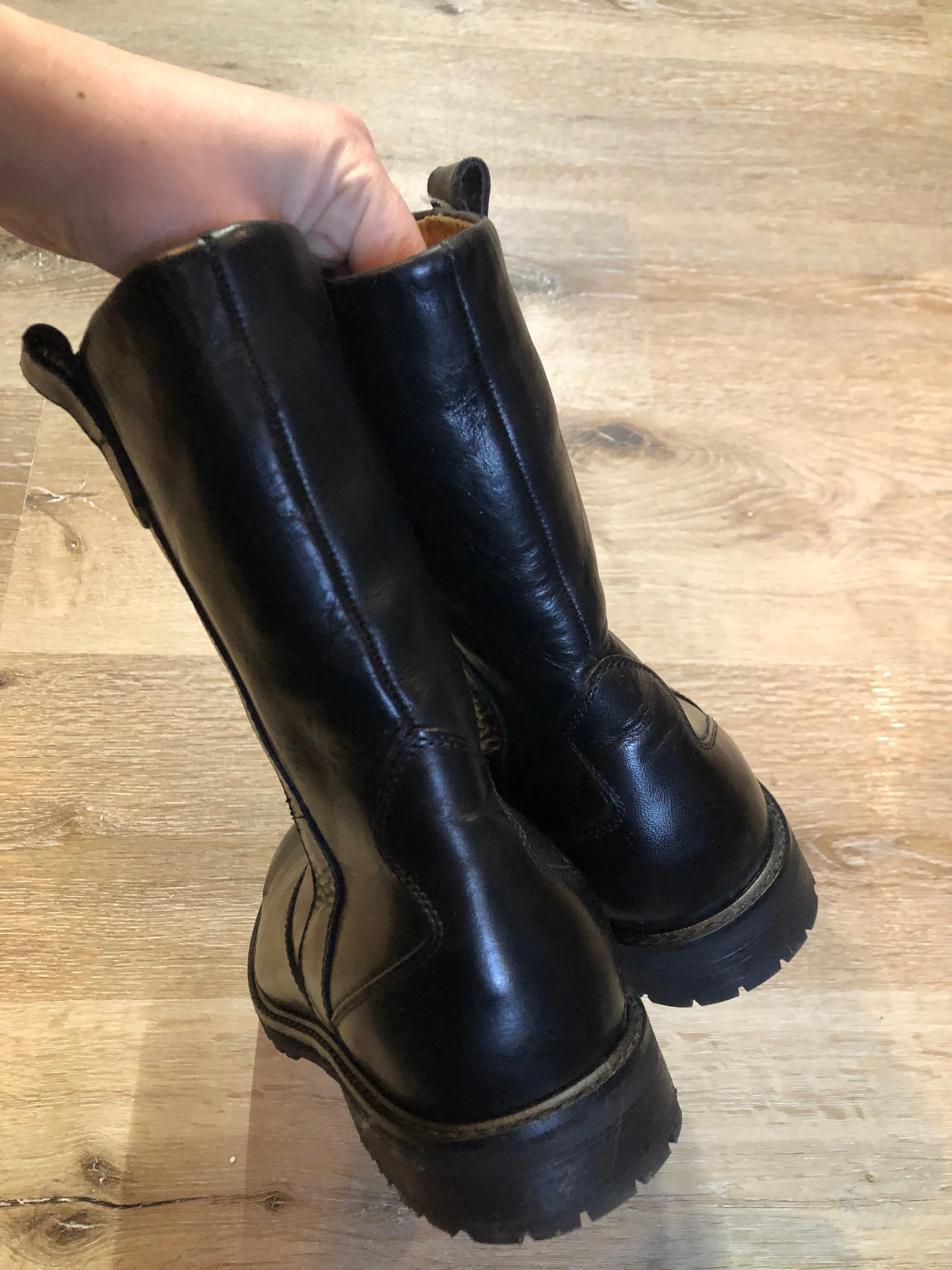 Florshiem Black Smooth Leather Boots with Shearling Lining, 8.5 Mens