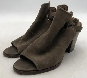 Frye Women's Dani Shield 3471228-DTP Taupe Block Slingback Heels - Size 7M