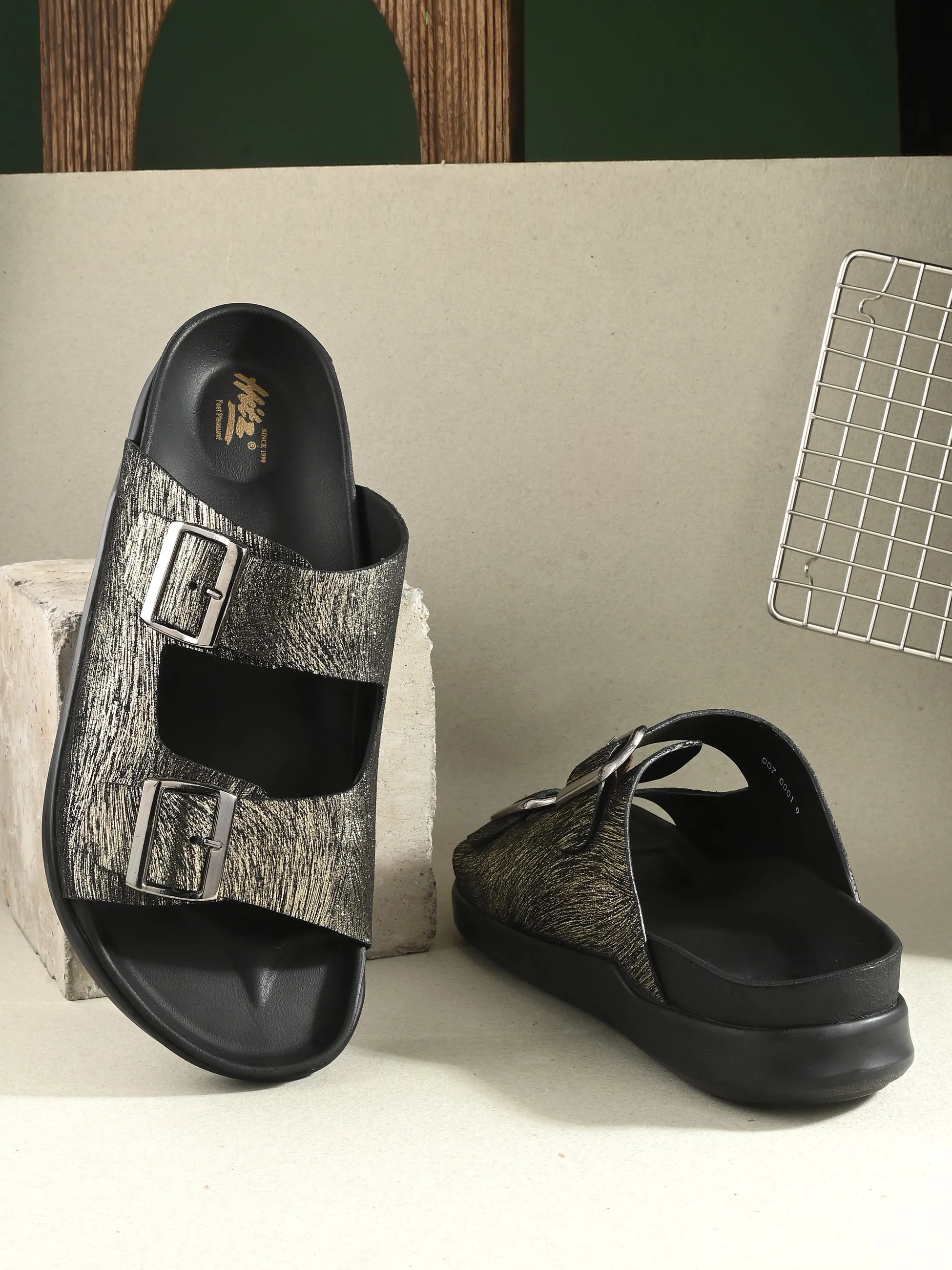 Hitz Men's Golden Leather Open Toe Slippers