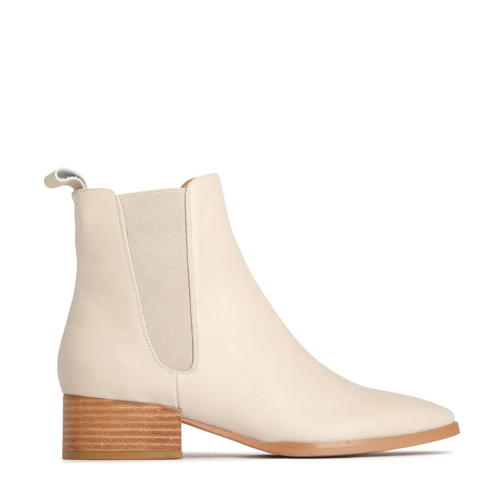 KENYA LEATHER ANKLE BOOTS