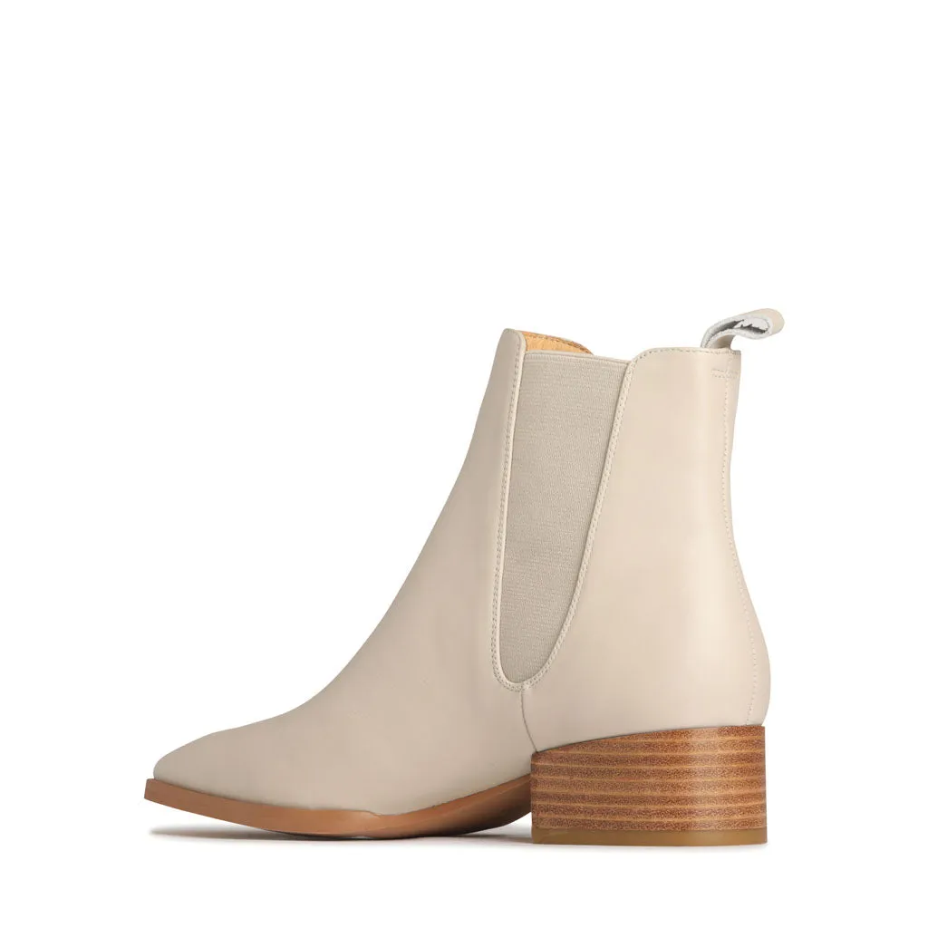 KENYA LEATHER ANKLE BOOTS