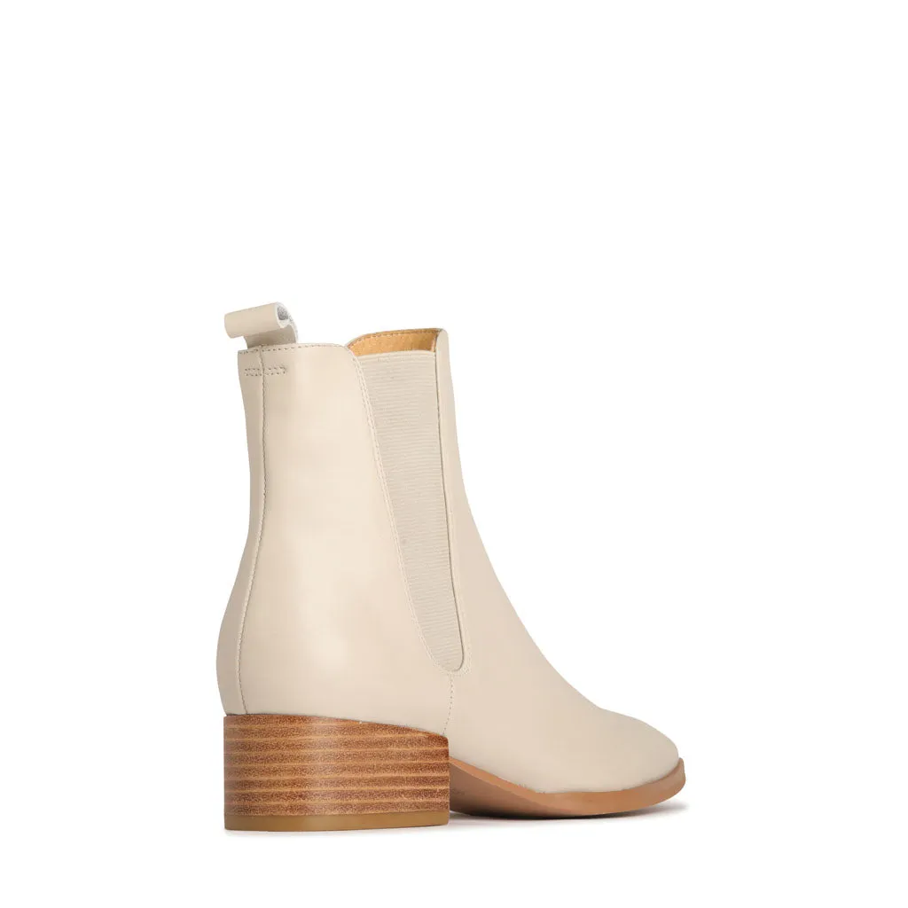 KENYA LEATHER ANKLE BOOTS
