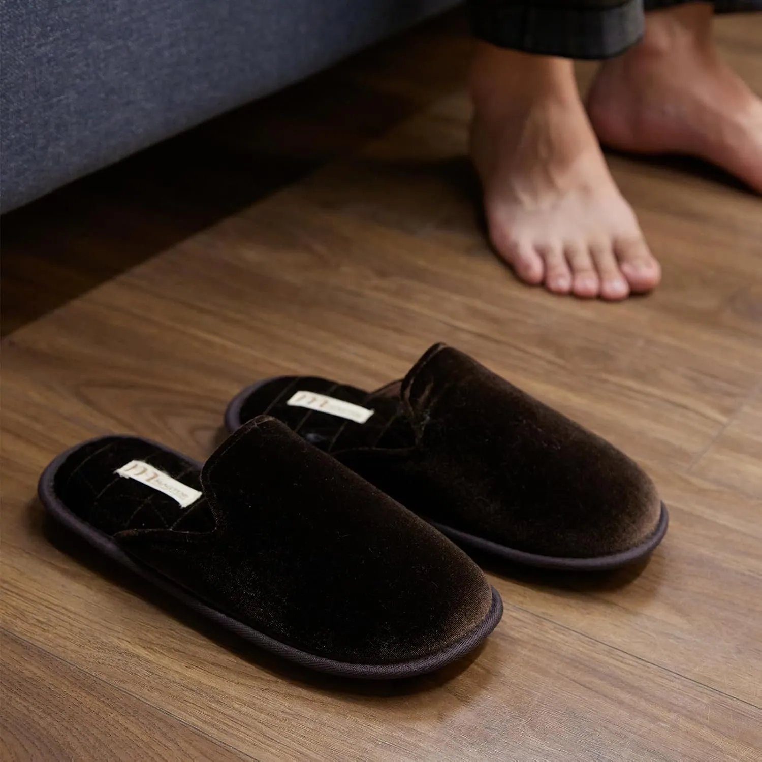 Magtoe House Slippers for Men Women Full Toe Comfortable Slip on Slippers Indoor Shoes Two-Tone Memory Foam Home Shoes for Bedroom Spa Office Easy Wear