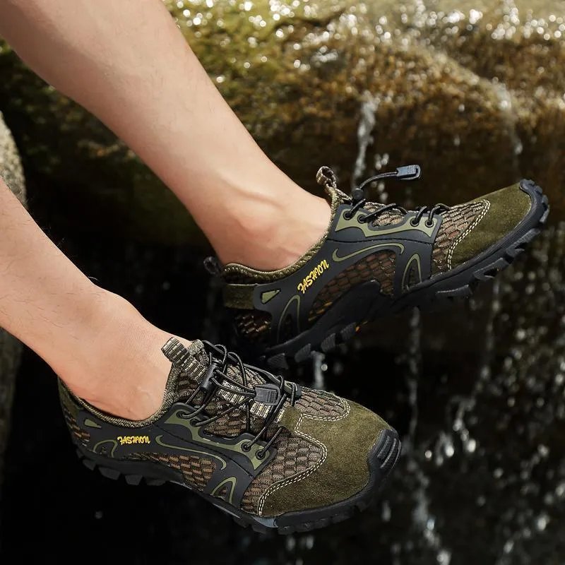 Men's Breathable Mesh Casual Light Outdoor Hiking Shoes