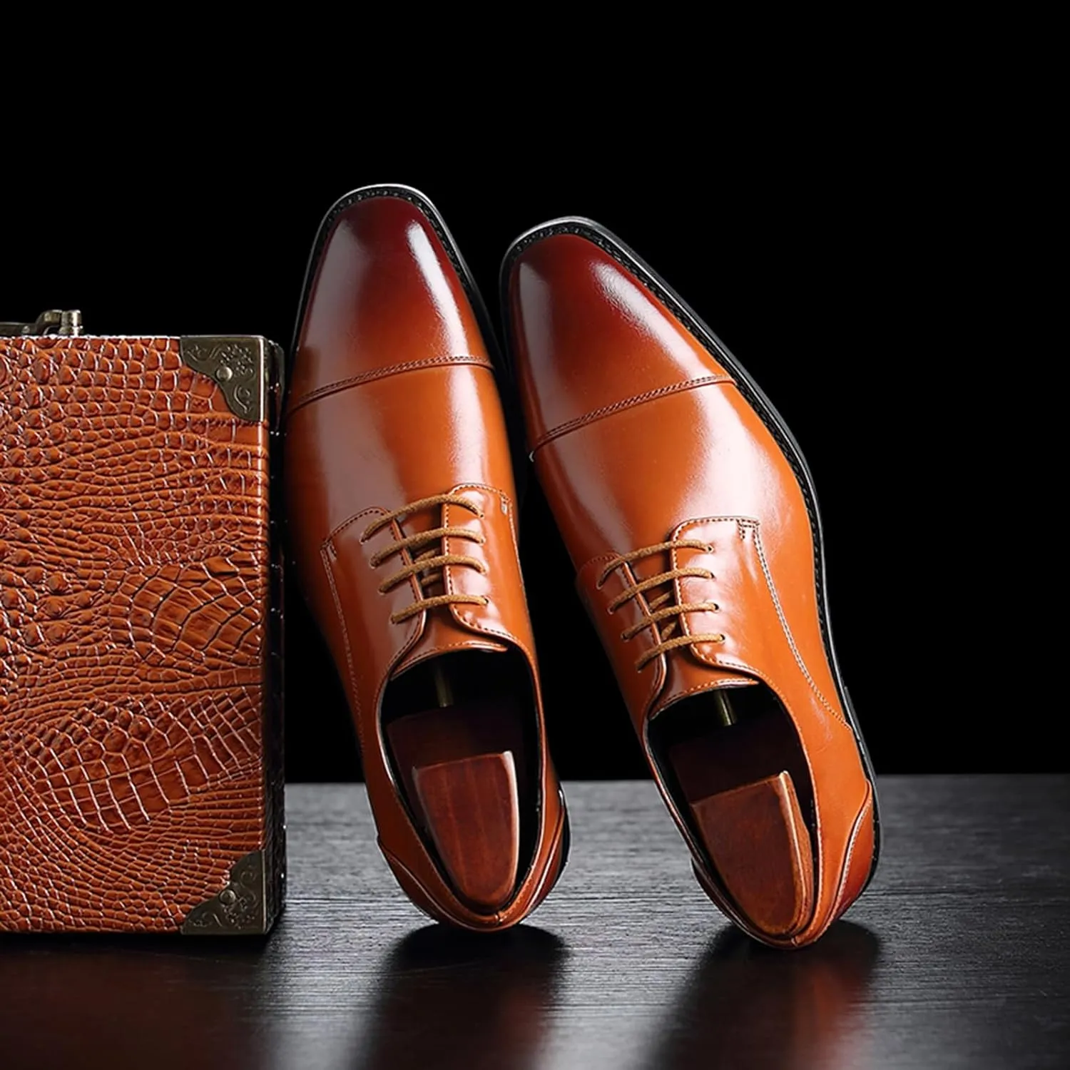 Men's Classic Modern Formal Oxford Brogue Wingtip Lace Up Patent Leather Dress Shoes Wedding Shoe
