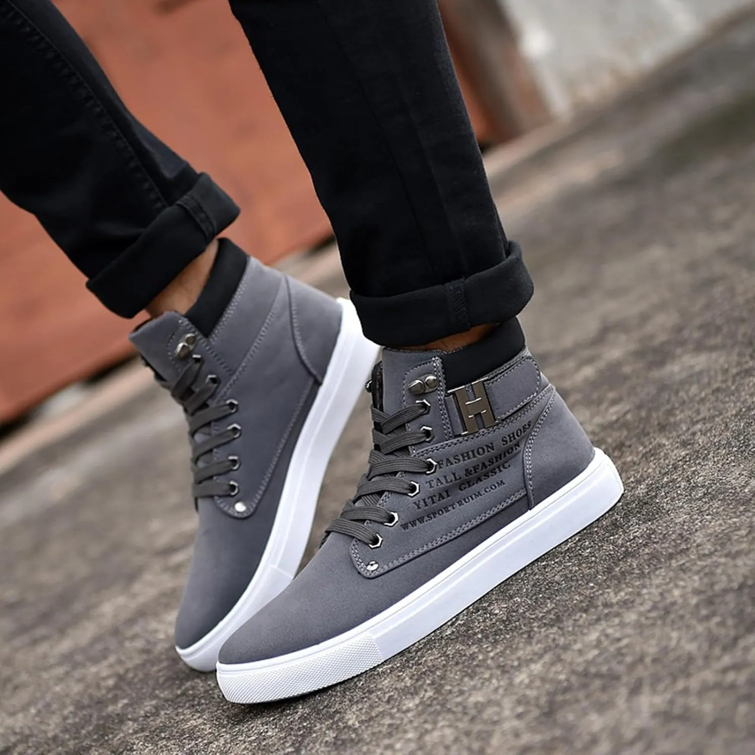 Men's High Top Sneakers Retro Casual Lace Up Sport Shoes Comfort Flat Bottom Walking Boots Outdoor Tall Water Boots Men