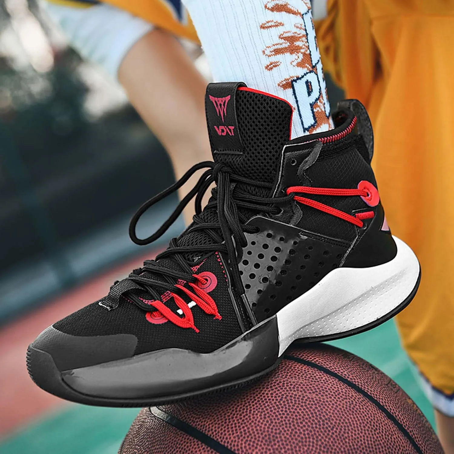 Mens Mesh Fabric Breathable High Top Lace Up Basketball Shoes Rubber Sole High Elasticity Running Shoes Anti Slip and Wear Resistant Mountaineering Shoes Badminton Sports Shoes Tennis Shot Put Shoes