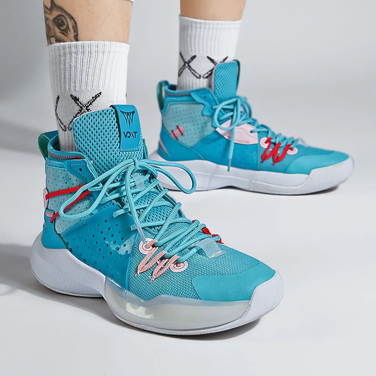 Mens Mesh Fabric Breathable High Top Lace Up Basketball Shoes Rubber Sole High Elasticity Running Shoes Anti Slip and Wear Resistant Mountaineering Shoes Badminton Sports Shoes Tennis Shot Put Shoes
