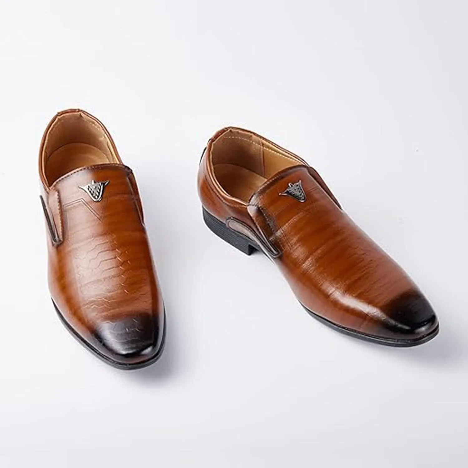 Mens Retro Leather Shoes Low Heel Business Formal Shoes Supple Drssy Shoe for Men Comfortable Waterproof Daily Work Footwear for Men with Durbale Non Slip Sole Suit for Long Walking