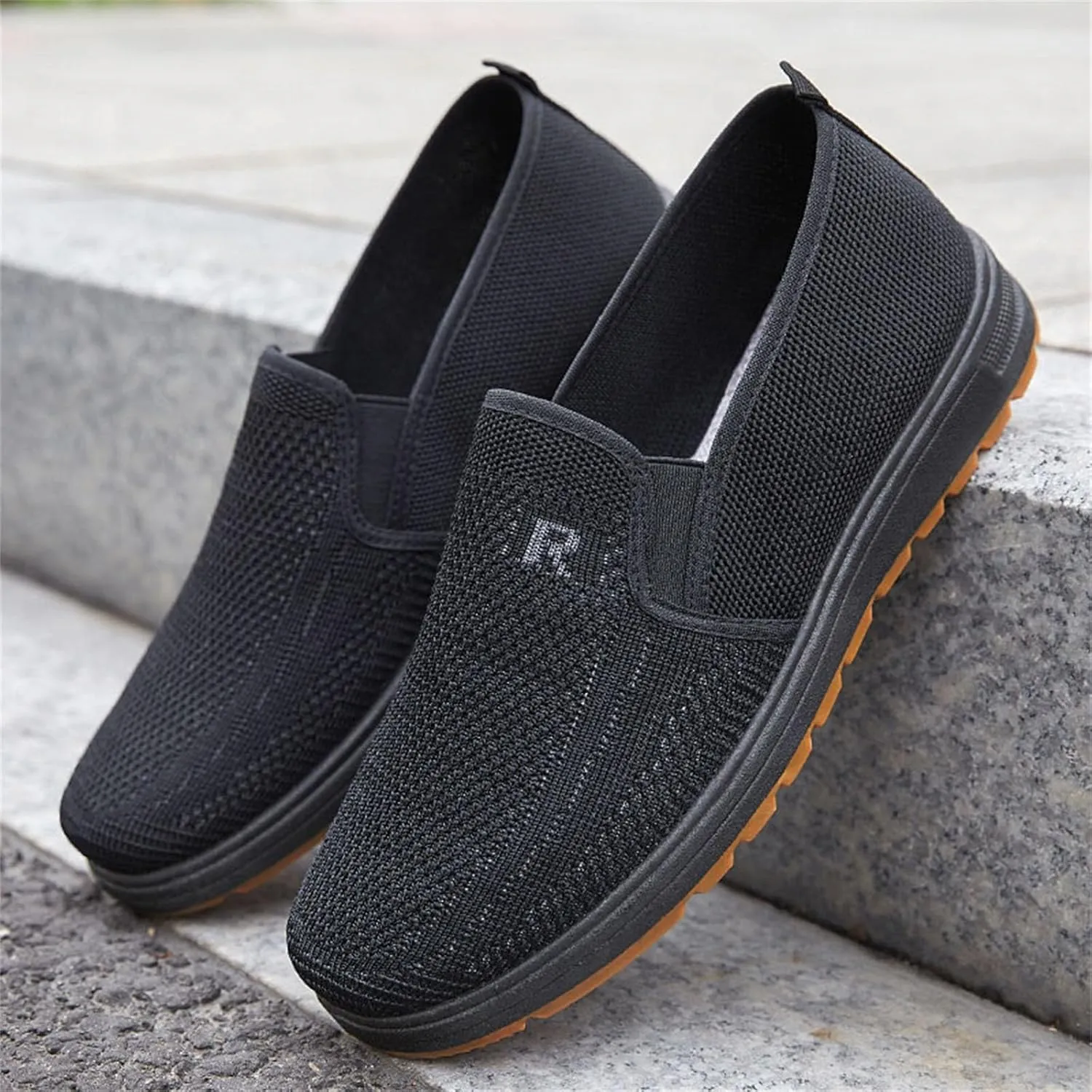 Men's Slip Shoes Fashion Spring and Summer Men Casual Shoes Flat Soft Bottom Mesh Breathable Slip On Comfortable Solid