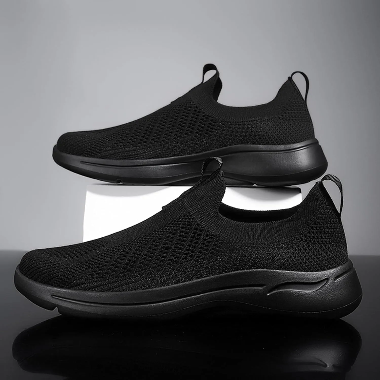 Men's Sports Shoes Versatile Elastic Knit Sneakers Breathable Slip On Sock Shoes Lightweight Workout Shoe