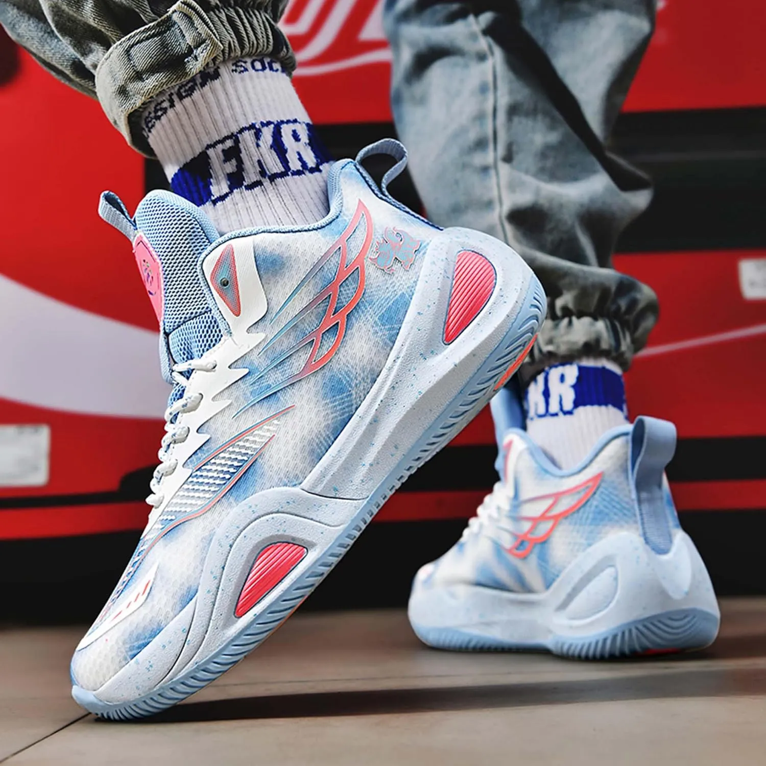 Mens Womens Couples Mid Top Lace Up Basketball Sneakers Rubber Soles Non Slip Casual Walking Shoes Wear Resistant and Durable Mountaineering Shoes Comfortable and Breathable Running Shoes Flat Shoes