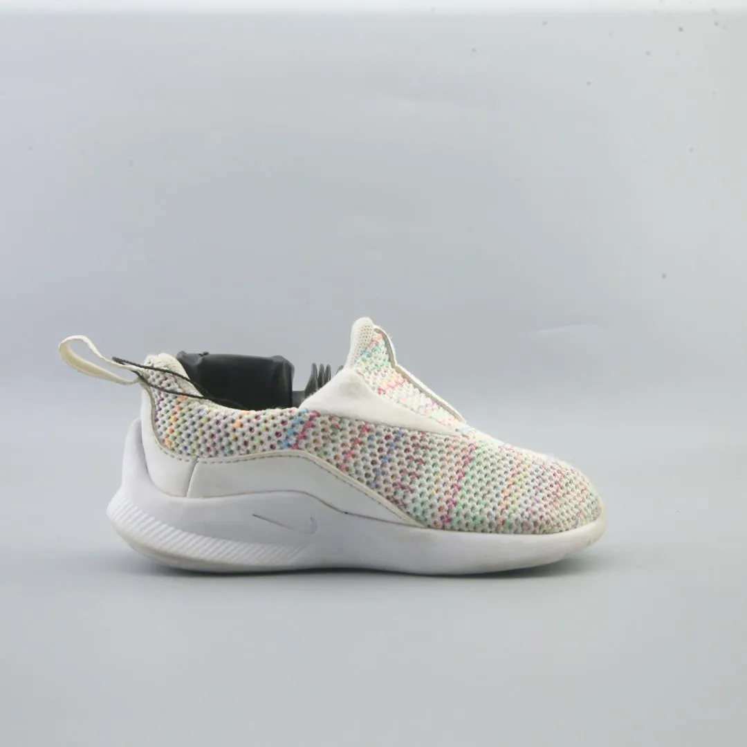 NIKE  VIALE SPACE DYE