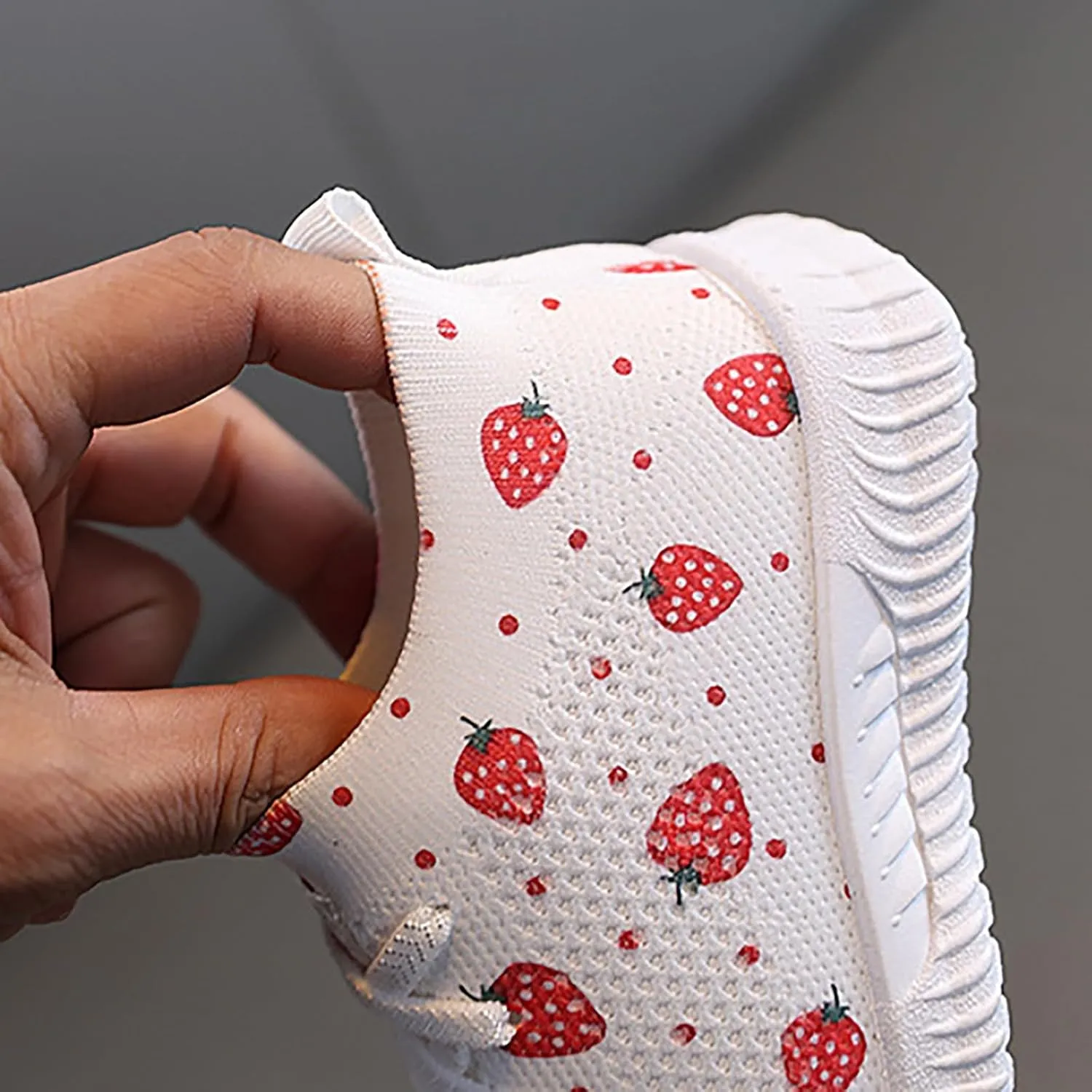 Non Slip Sneakers for Boys and Girls Girls Shoes Comfortable Soft Sole Casual Sports Shoes Fashionable Outdoor Sports