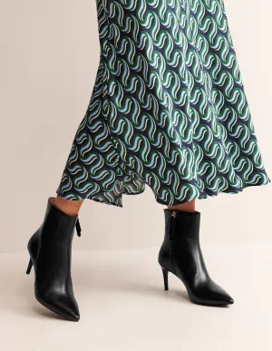 Pointed-Toe Ankle Boots-Black Leather