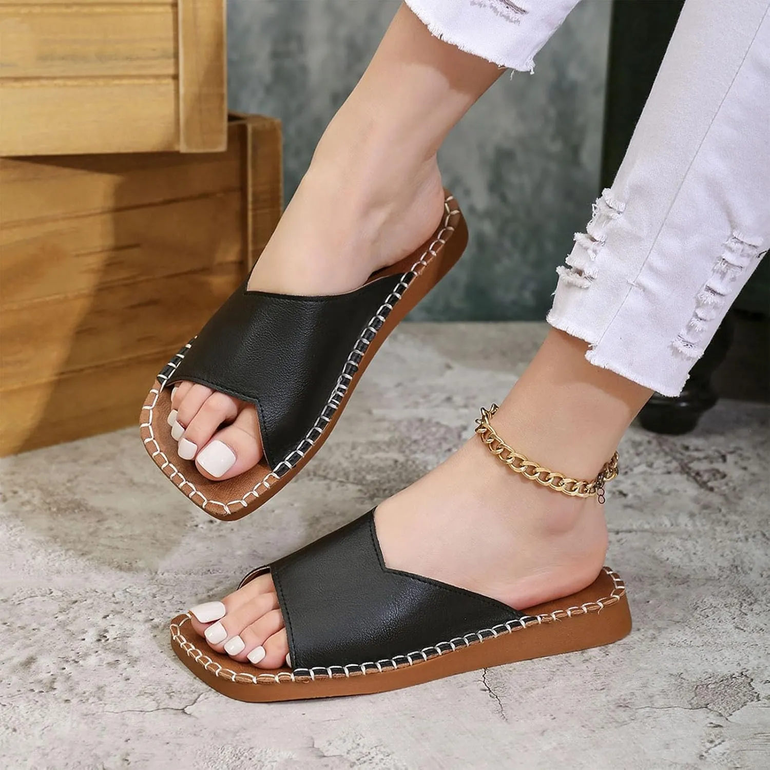 PU Leather Sandals Women Flat Sandal Slide Dressy Summer Beach Essentials Flip Flops Soft Footed Cute Slides Stylish