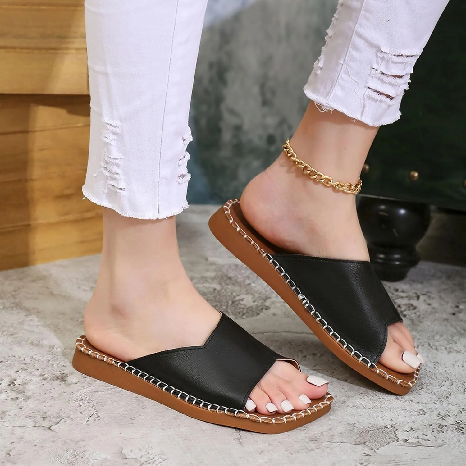 PU Leather Sandals Women Flat Sandal Slide Dressy Summer Beach Essentials Flip Flops Soft Footed Cute Slides Stylish