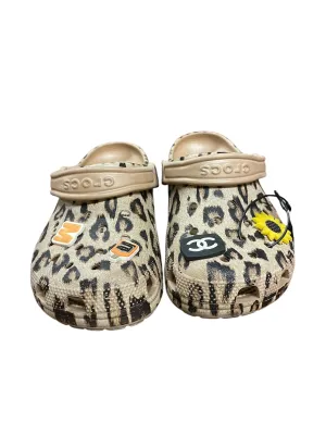 Sandals Sport By Crocs In Animal Print, Size: 6