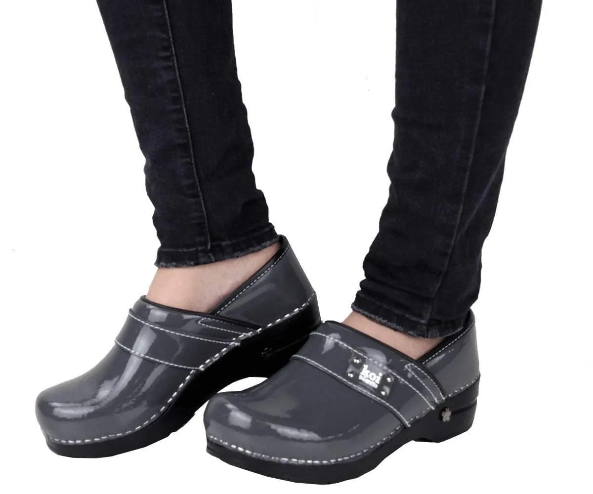 Sanita Lindsey Women's Patent Leather Nursing Clog