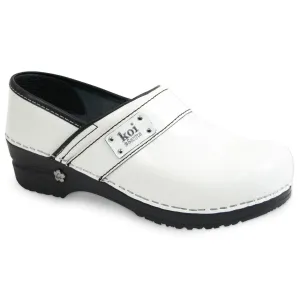 Sanita Lindsey Women's Patent Leather Nursing Clog