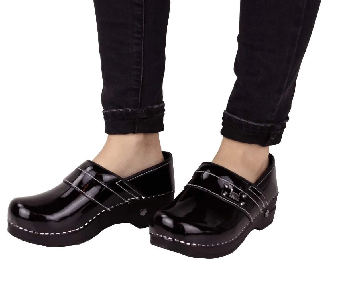Sanita Lindsey Women's Patent Leather Nursing Clog