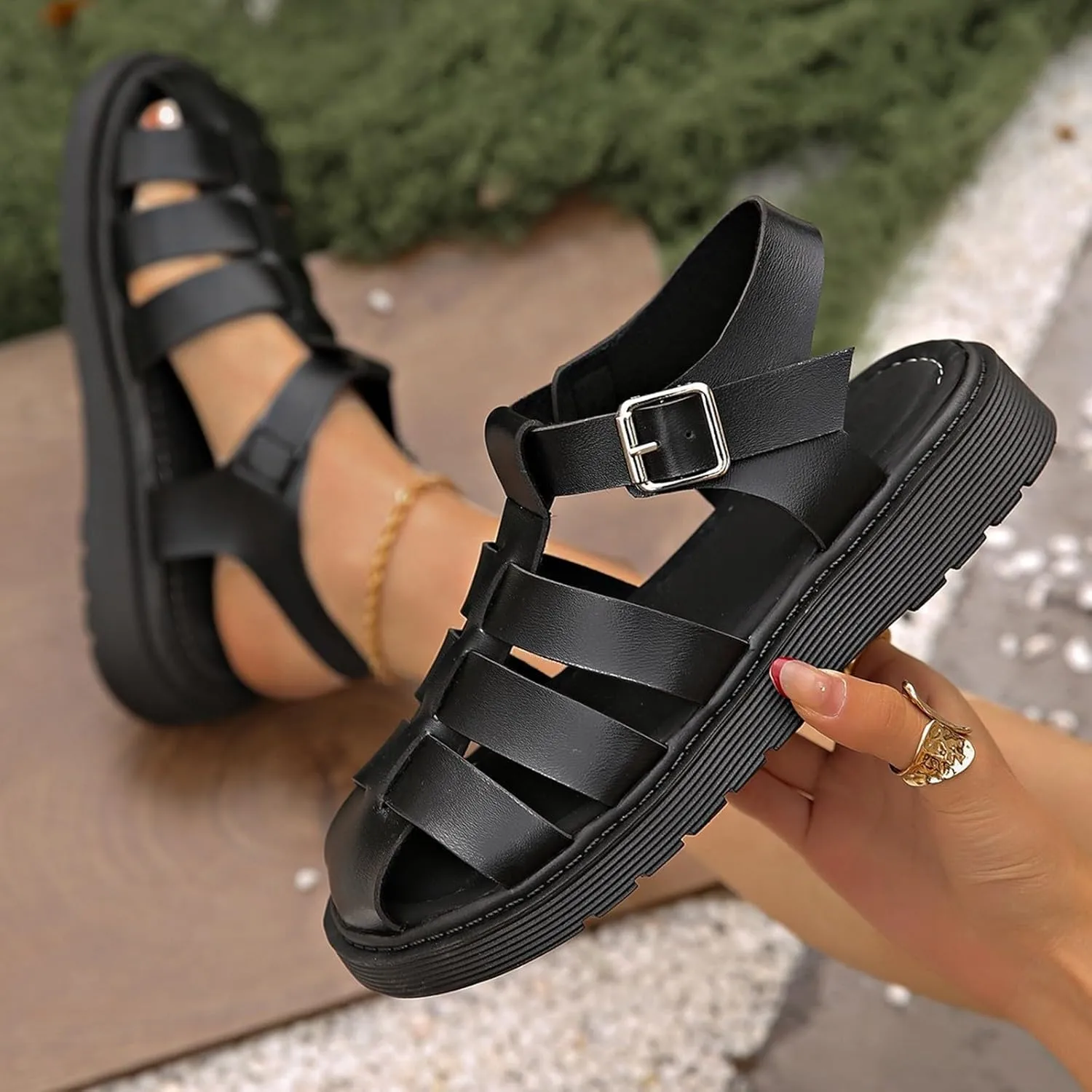 Trendy Women's Flip Flop Sandals Comfortable Mid Flat Heel Design for Casual Everyday Wear Beach Walking Summer