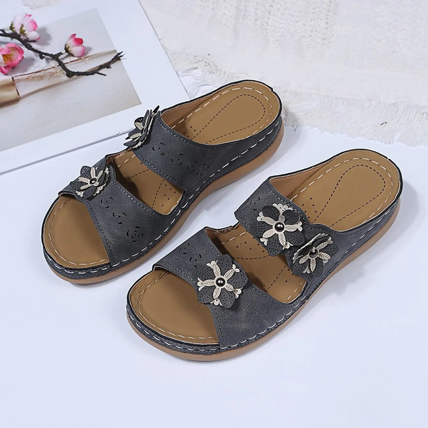 Trendy Women's Slippers Open Toe Wedge Heel Comfortable Summer Casual Footwear Fashionable Sandals for Daily Wear