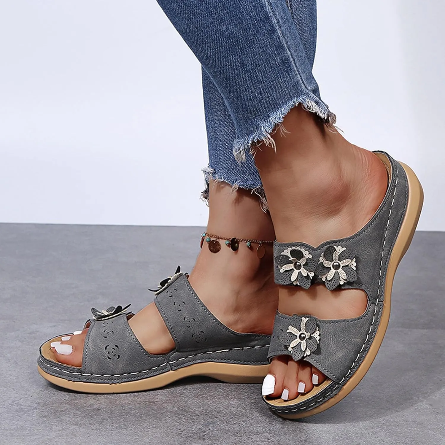 Trendy Women's Slippers Open Toe Wedge Heel Comfortable Summer Casual Footwear Fashionable Sandals for Daily Wear