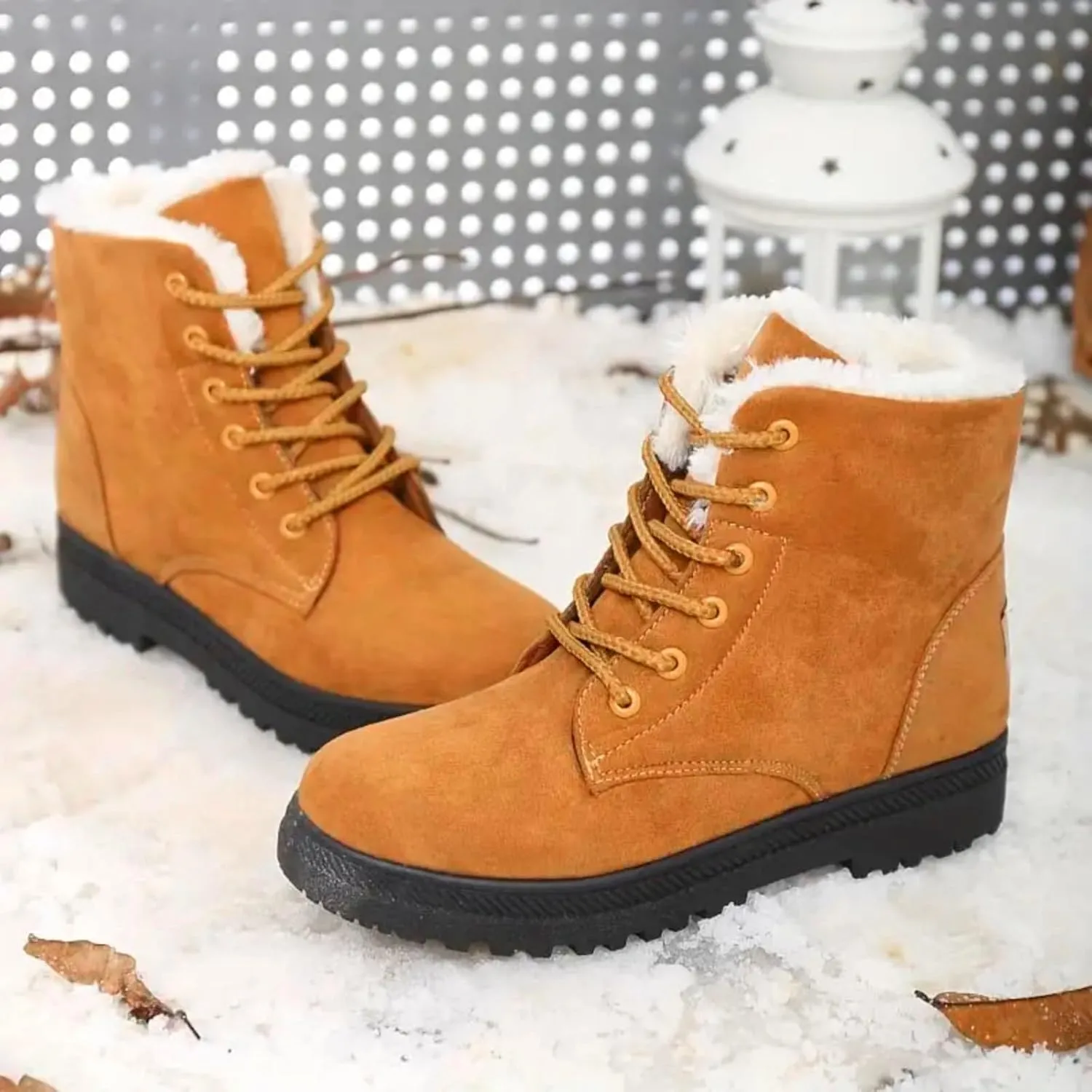 Winter Womens Boots Fur Lined Plush Warm Snow Boots Anti Slip Platform Cross Lace Trendy Velvet Boots for Women