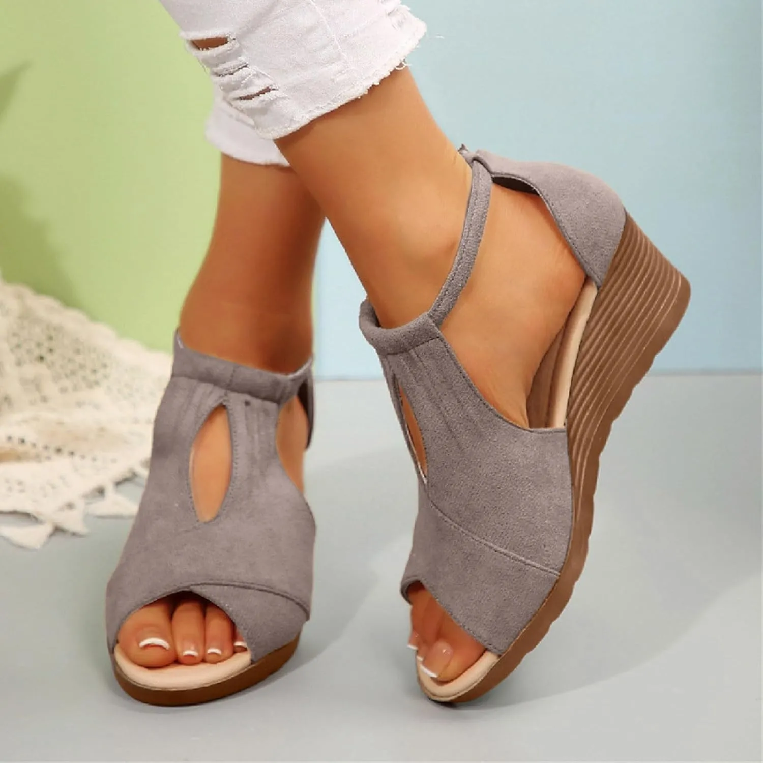 Womens Wedges Sandals Stylish Open Toe Cutout Ankle Strap Sandals Casual Walking Comfortable High Heels Summer Beach Soft Sandal