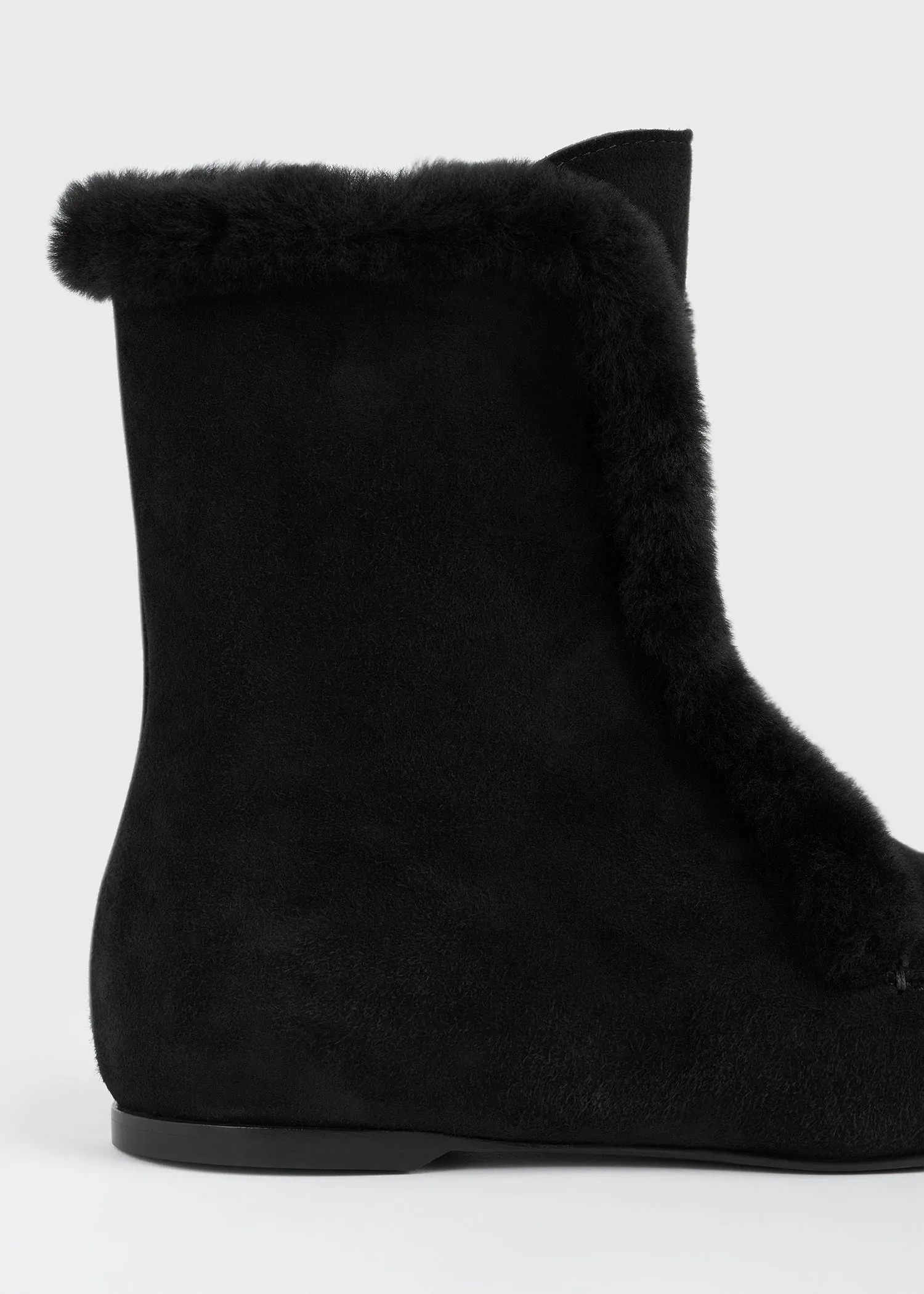 Zipped winter boots black